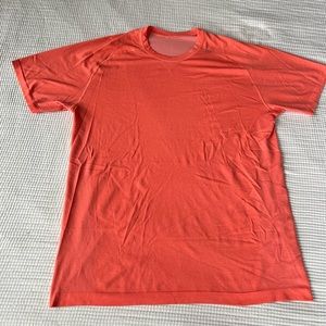 Luluemon metal vent tech shirt XL